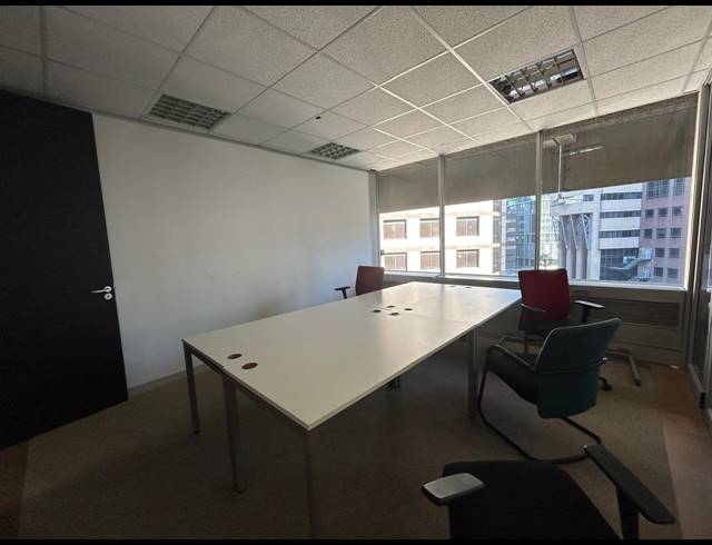318M² OFFICE TO LET IN CAPE TOWN CITY CENTRE